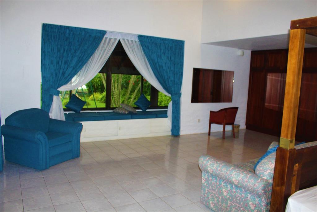 Blue Water Villa Piliyandala Exterior photo