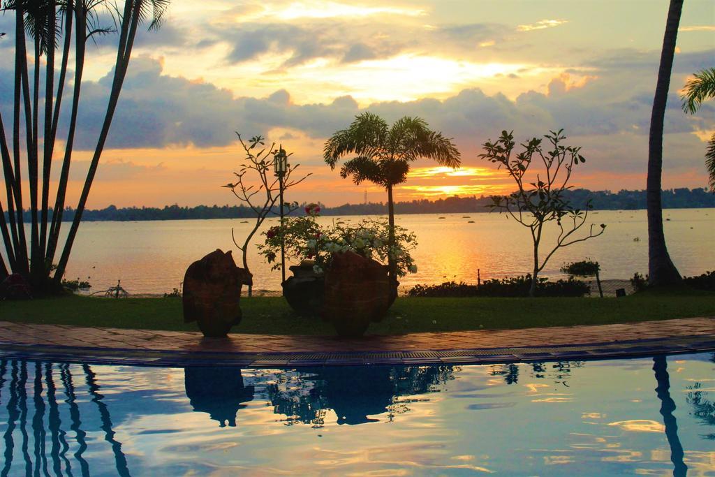 Blue Water Villa Piliyandala Exterior photo