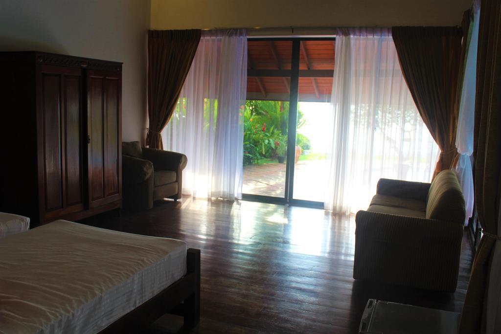 Blue Water Villa Piliyandala Exterior photo