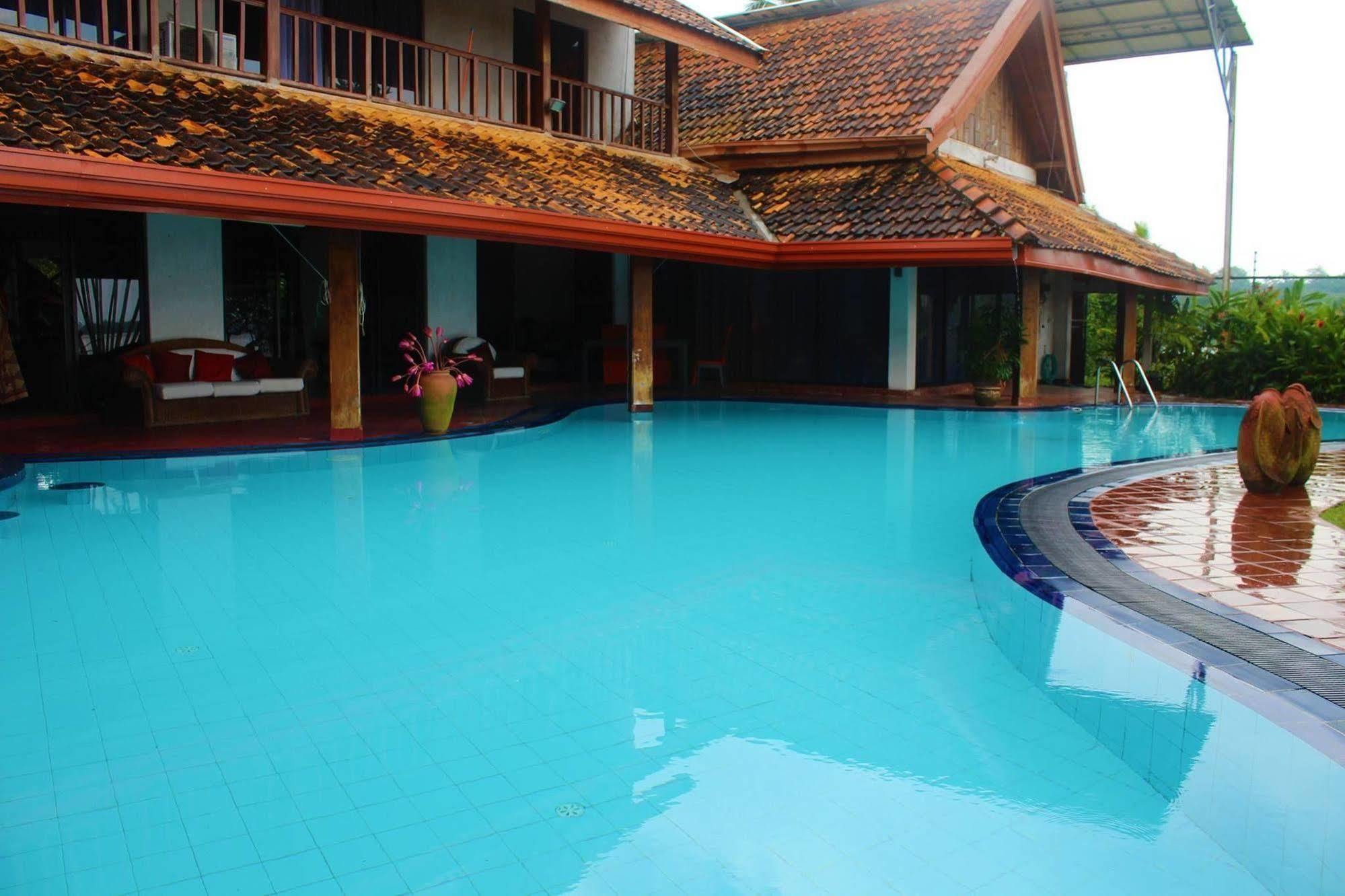 Blue Water Villa Piliyandala Exterior photo