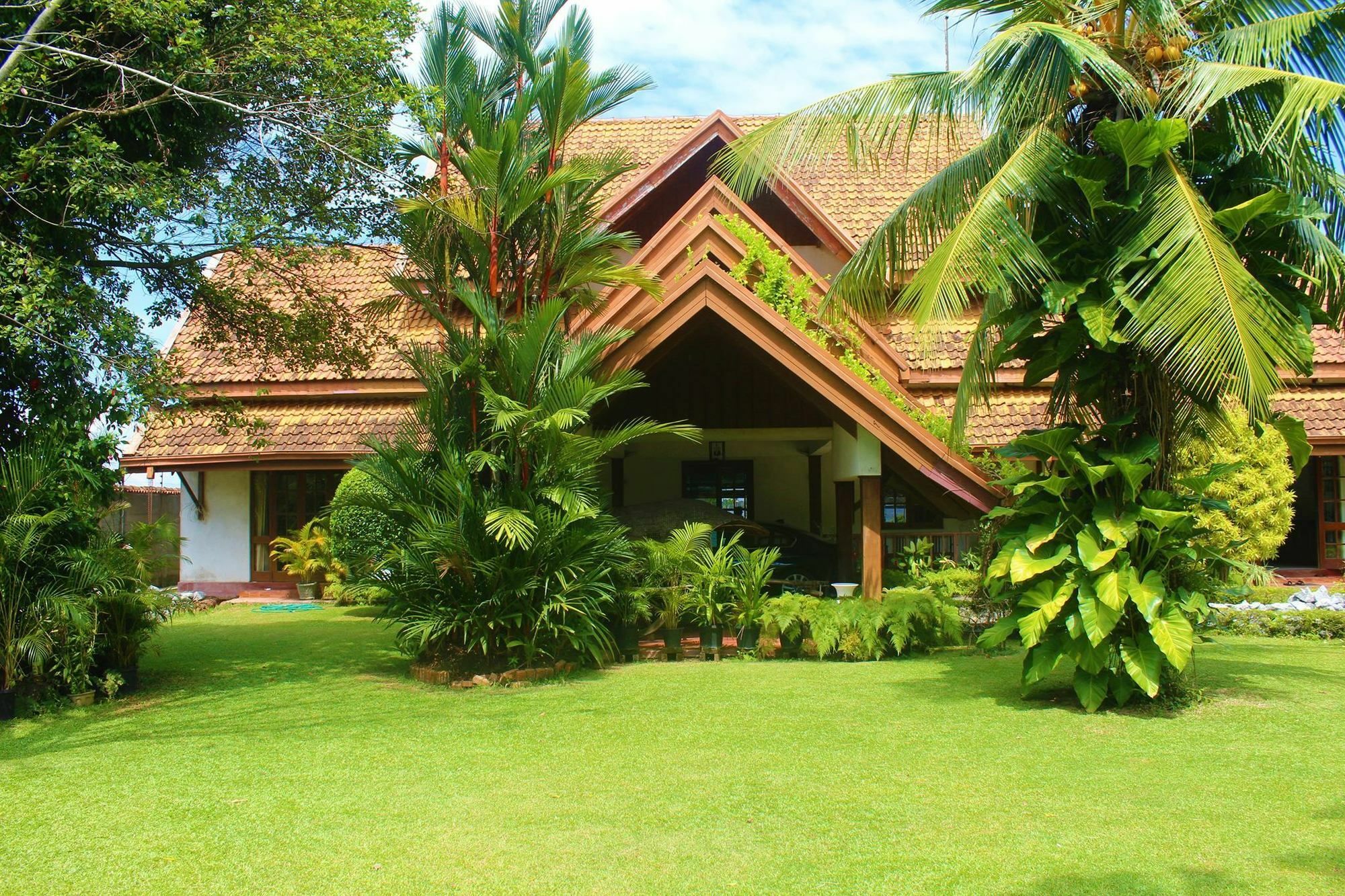 Blue Water Villa Piliyandala Exterior photo